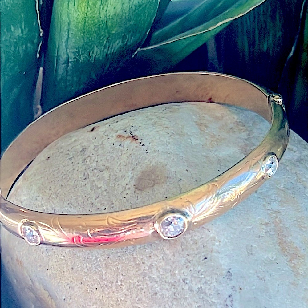 14 karat gold, and one carat diamond bracelet - Picture 9 of 17